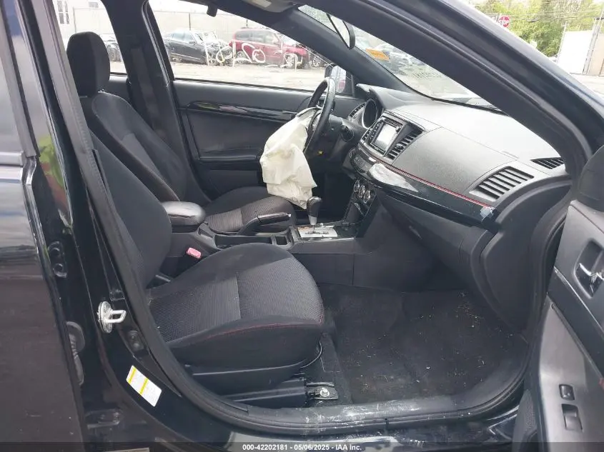 2017 MITSUBISHI LANCER LE