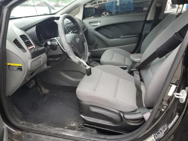 2017 KIA FORTE LX  