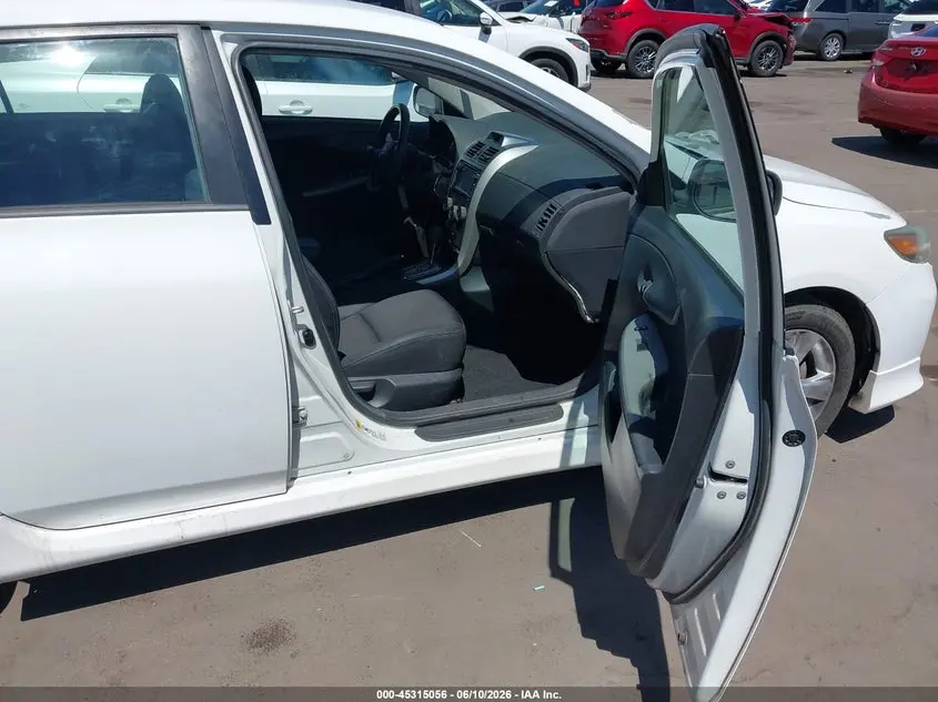 2013 TOYOTA COROLLA S