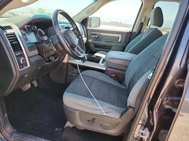 2015 RAM 1500 SLT  