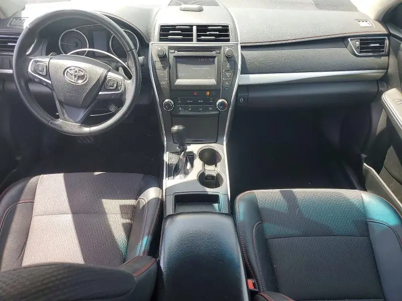 2017 TOYOTA CAMRY SE  