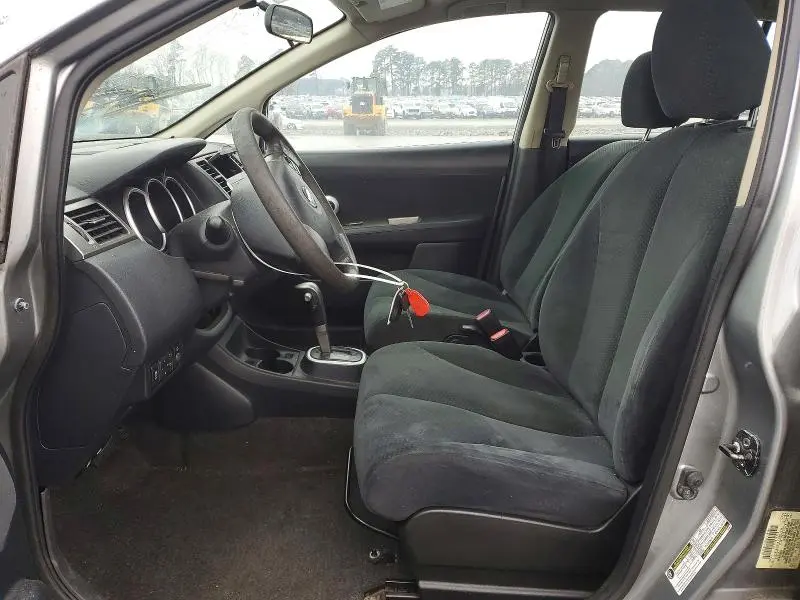 2011 NISSAN VERSA 1.8 S  