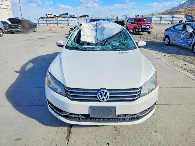 2013 VOLKSWAGEN PASSAT SE  