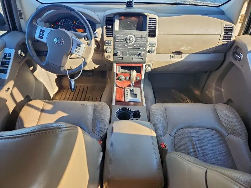 2011 NISSAN PATHFINDER S  