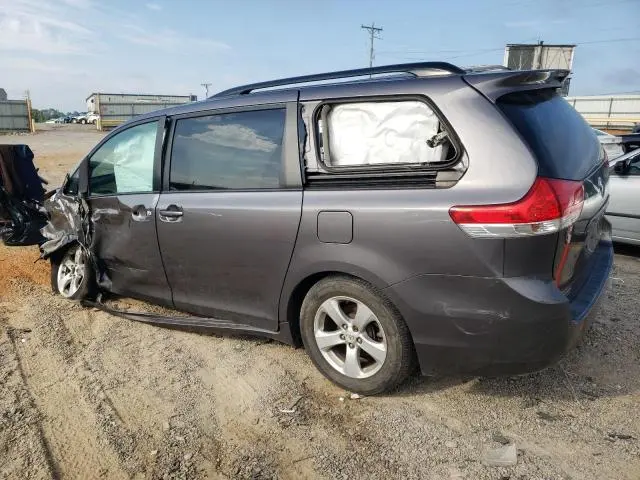 2011 TOYOTA SIENNA LE  