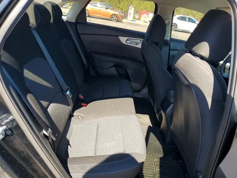 2024 KIA FORTE LX  