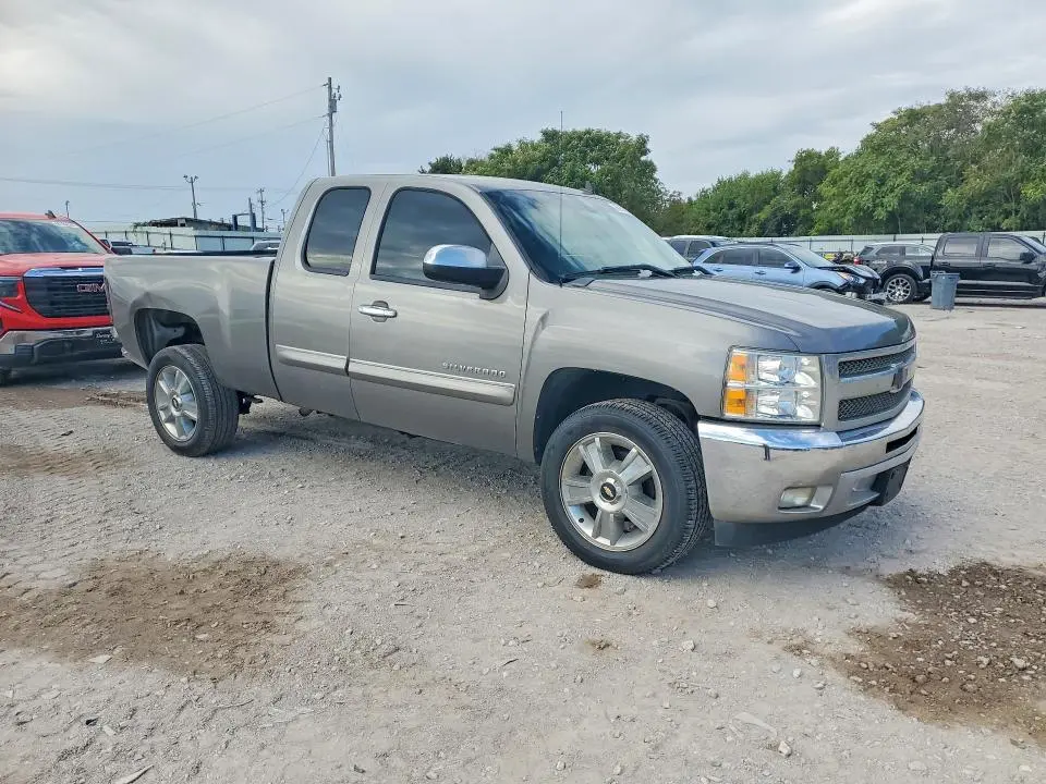 2013 CHEVROLET SILVERADO C1500 LT  