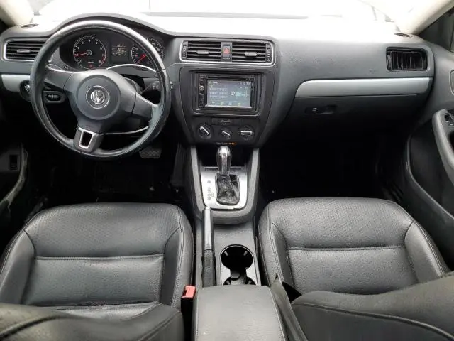 2013 VOLKSWAGEN JETTA SE  