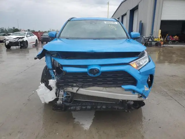 2021 TOYOTA RAV4 XLE  