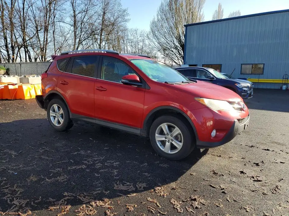 2013 TOYOTA RAV4 XLE  