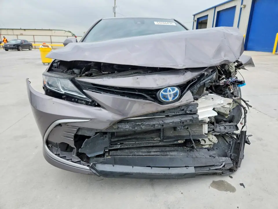 2022 TOYOTA CAMRY LE  