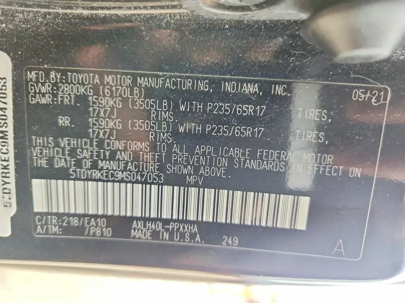 2021 TOYOTA SIENNA XLE  