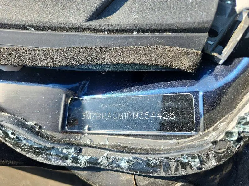 2023 MAZDA 3 PREFERRED  