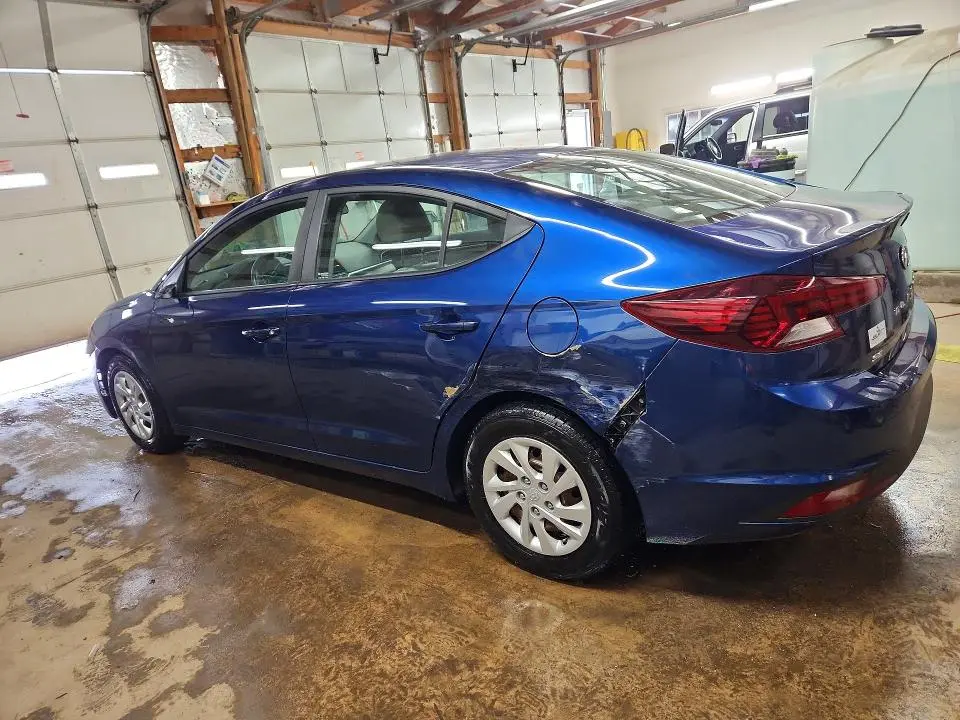 2019 HYUNDAI ELANTRA SE  