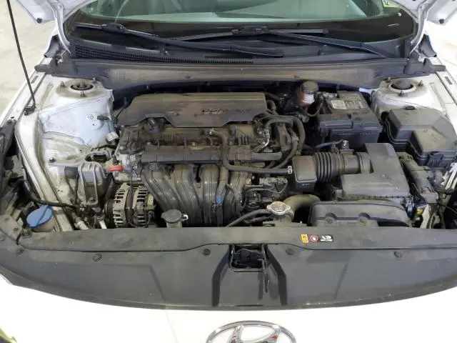 2021 HYUNDAI ELANTRA SE  