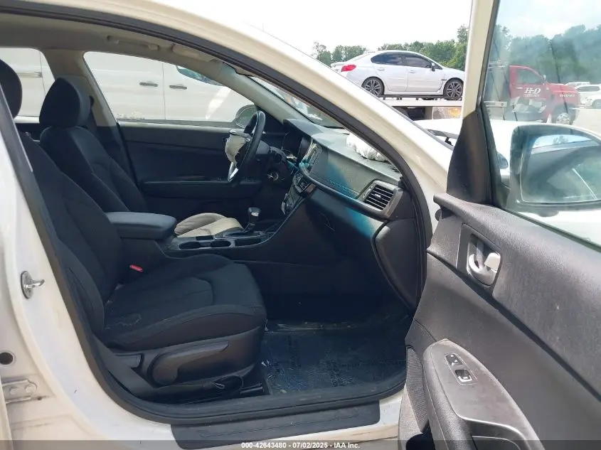 2017 KIA OPTIMA LX