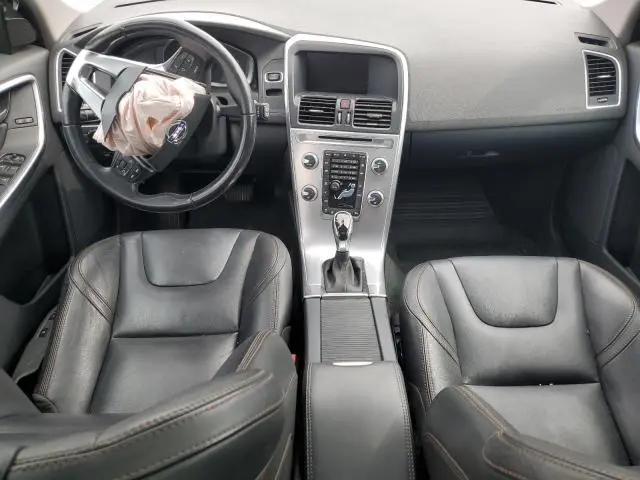 2017 VOLVO XC60 T6 DYNAMIC