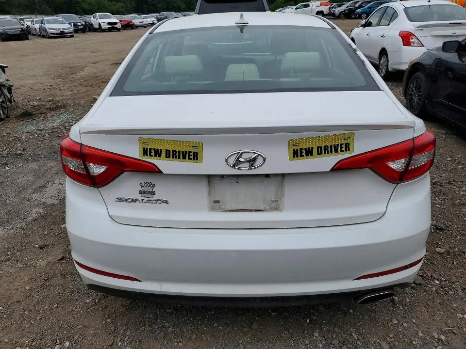 2016 HYUNDAI SONATA SE  