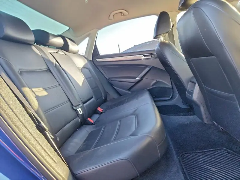 2016 VOLKSWAGEN PASSAT S  