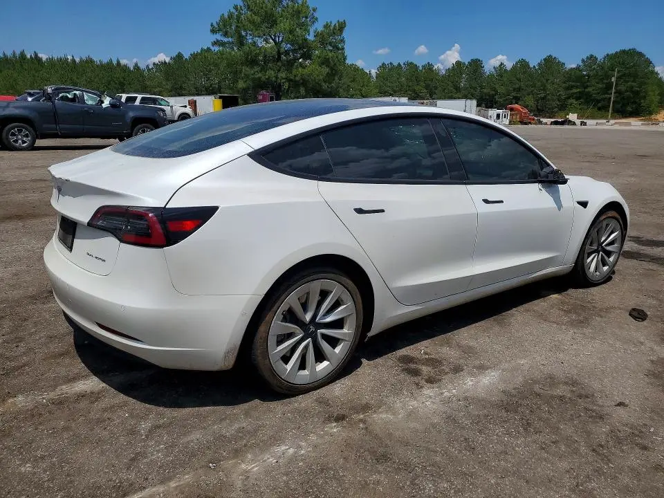 2022 TESLA MODEL 3   