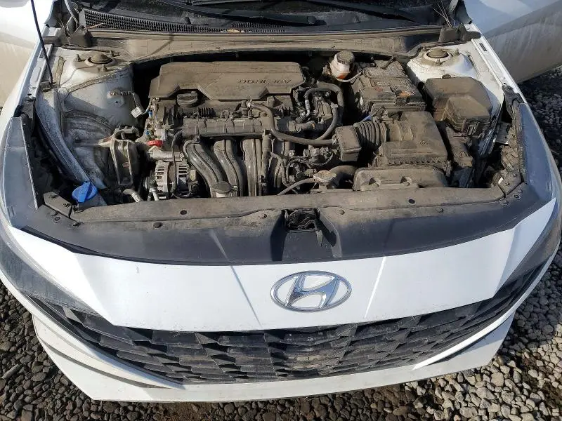 2021 HYUNDAI ELANTRA SE  