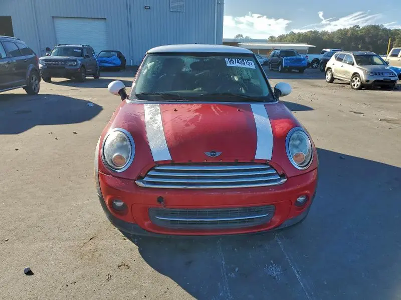 2011 MINI COOPER   