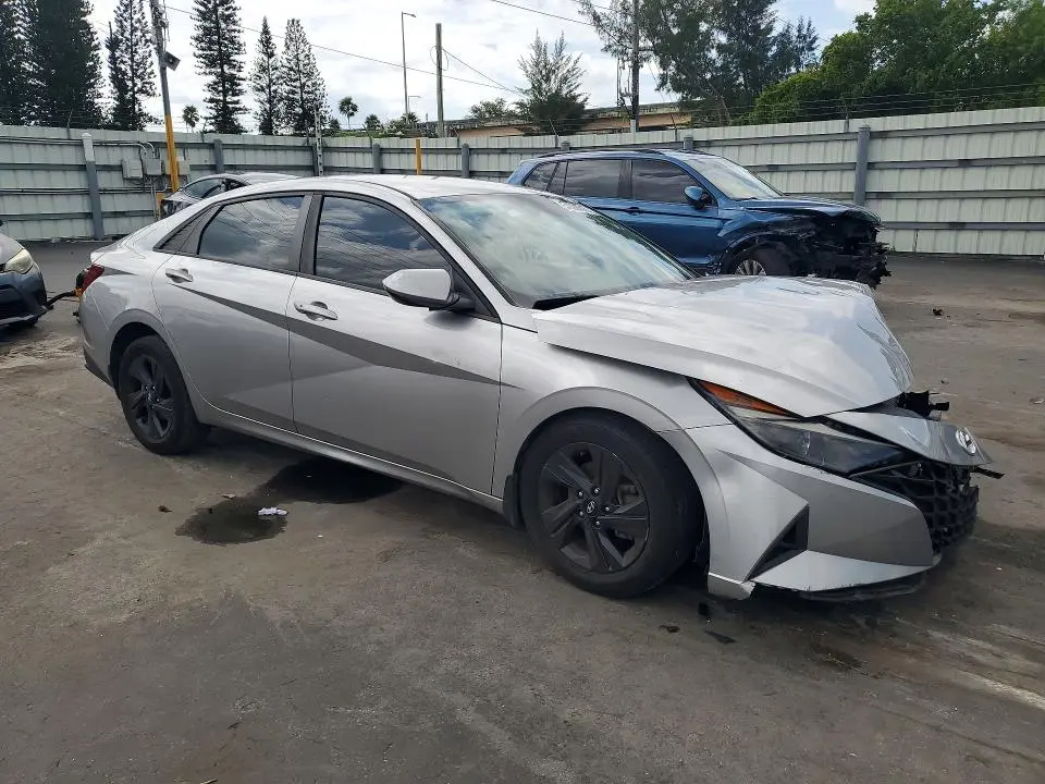 2021 HYUNDAI ELANTRA SEL  