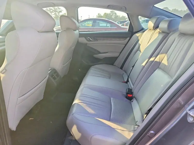 2018 HONDA ACCORD TOURING  