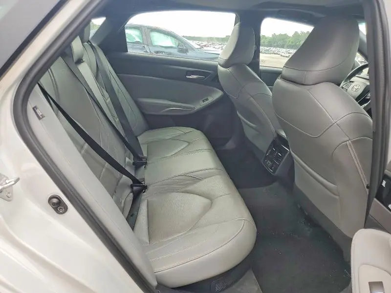2022 TOYOTA AVALON LIMITED  