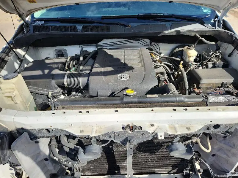 2011 TOYOTA TUNDRA CREWMAX SR5  