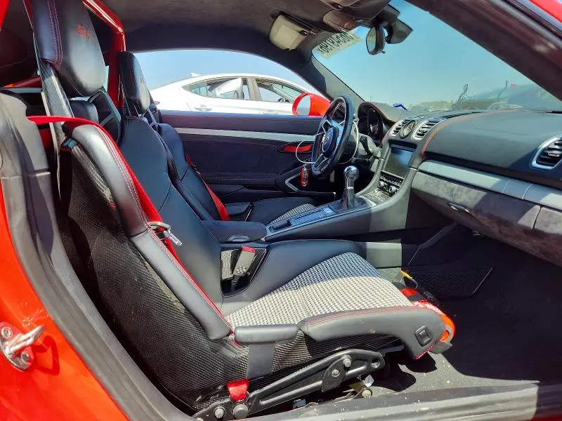2016 PORSCHE CAYMAN GT4  