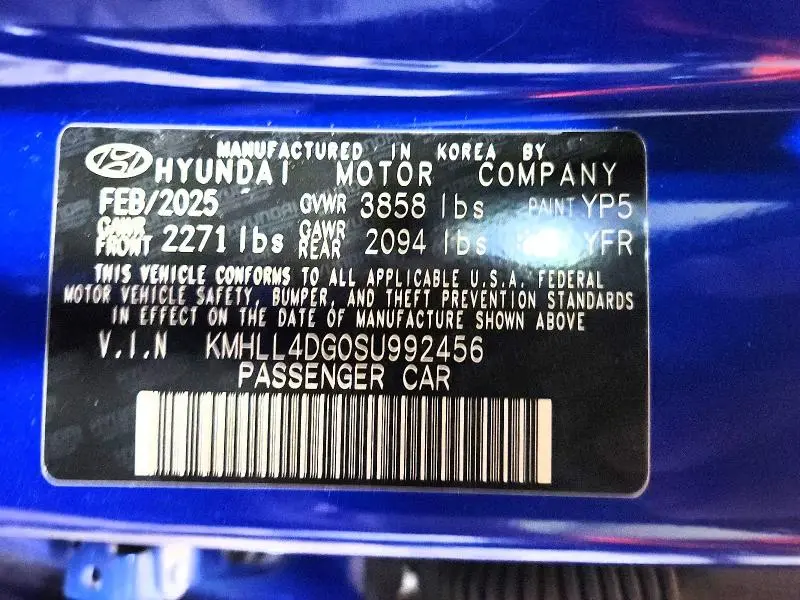 2025 HYUNDAI ELANTRA SE  