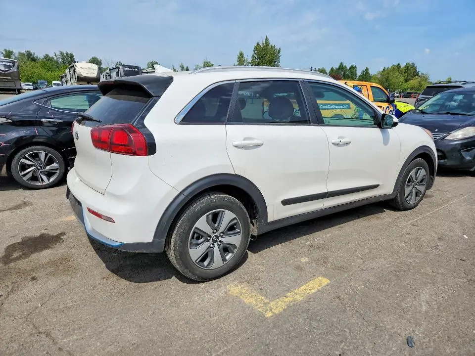 2019 KIA NIRO LX  