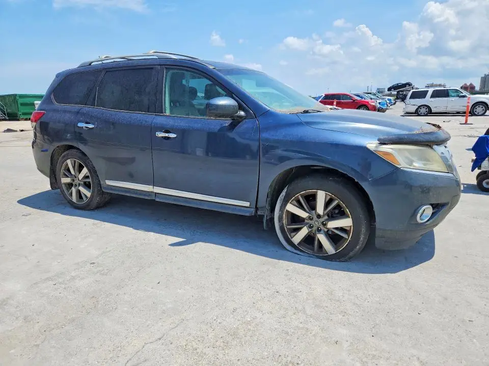 2013 NISSAN PATHFINDER S  