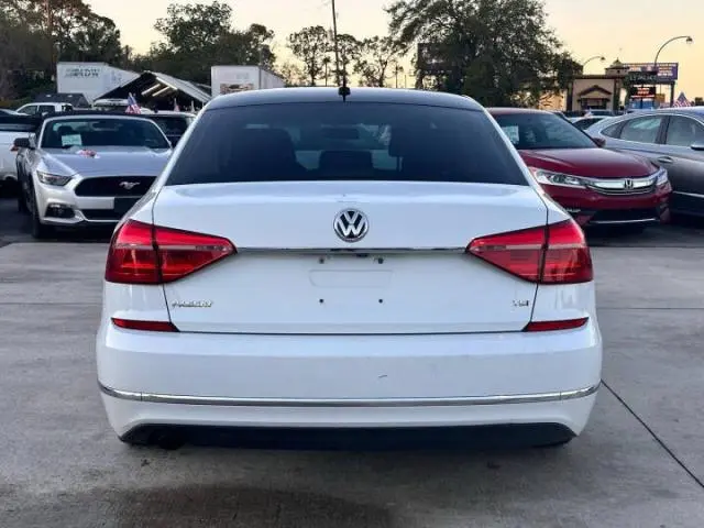 2016 VOLKSWAGEN PASSAT S  