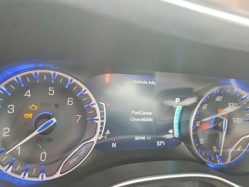 2017 CHRYSLER PACIFICA LIMITED  