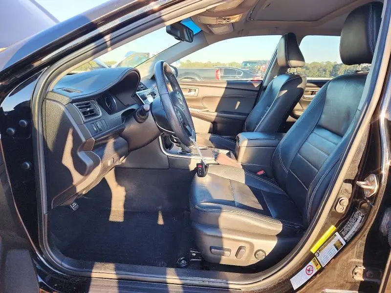 2015 TOYOTA CAMRY XLE  