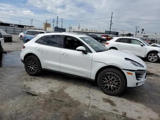 2017 PORSCHE MACAN   