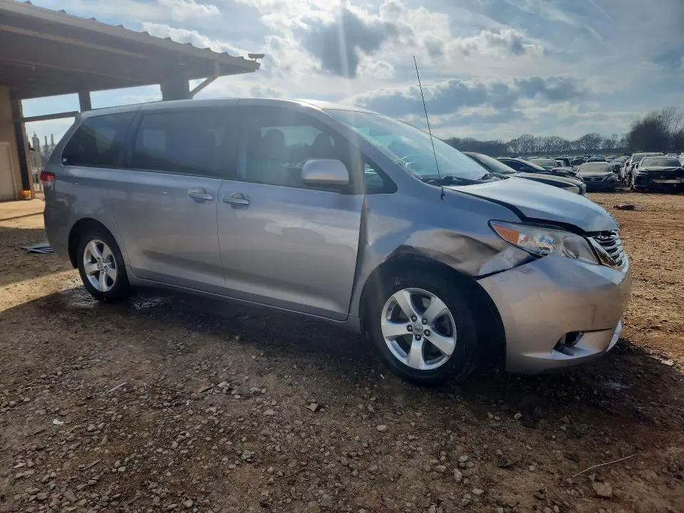 2012 TOYOTA SIENNA LE 8-PASSENGER  
