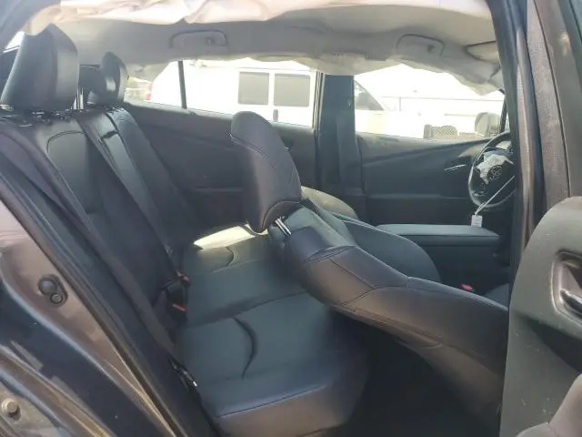 2021 TOYOTA PRIUS LE  