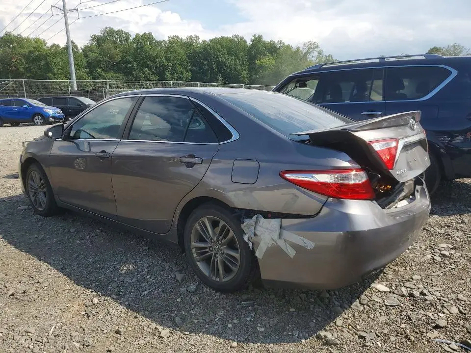 2016 TOYOTA CAMRY SE  