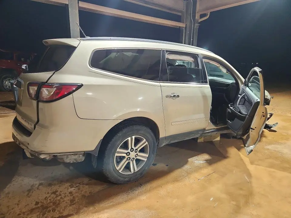 2015 CHEVROLET TRAVERSE LT  