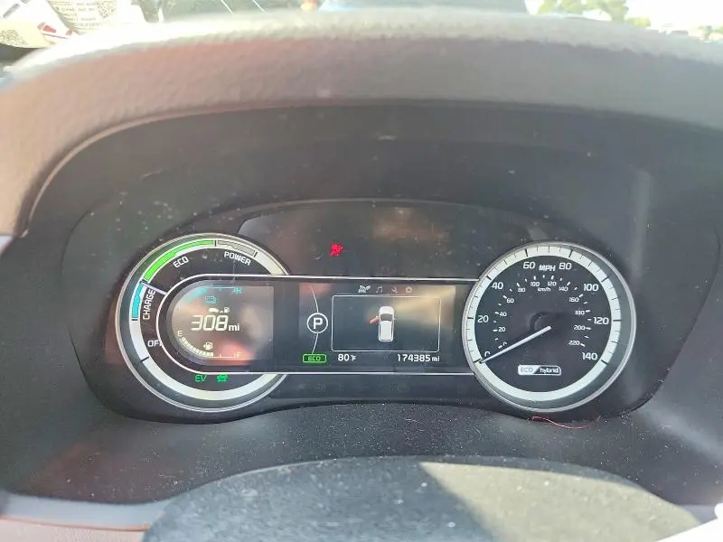2018 KIA NIRO LX  