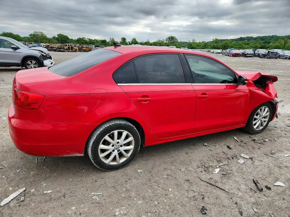 2013 VOLKSWAGEN JETTA SE  
