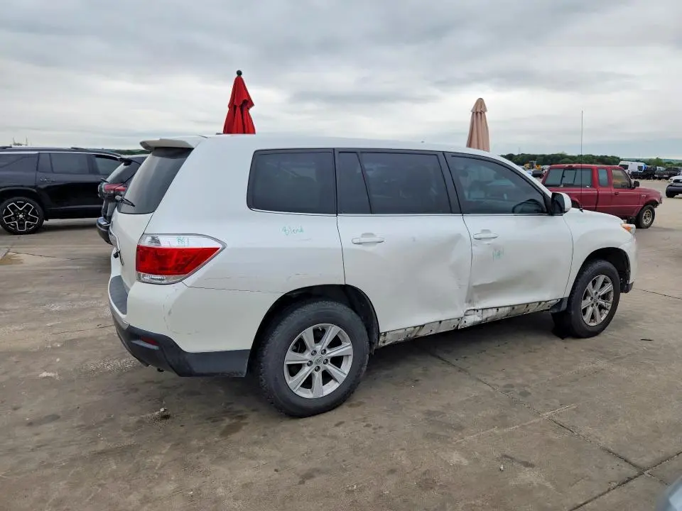 2011 TOYOTA HIGHLANDER BASE  
