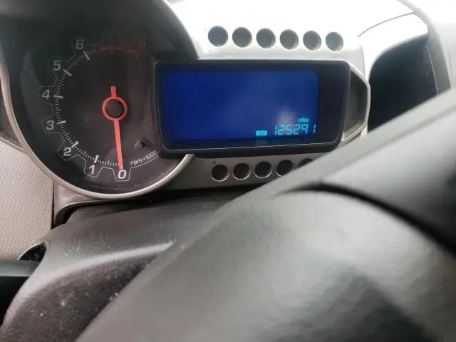 2016 CHEVROLET SONIC LT  