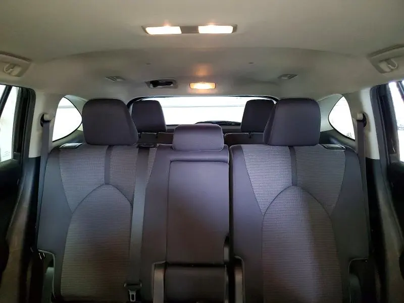 2020 TOYOTA HIGHLANDER LE  