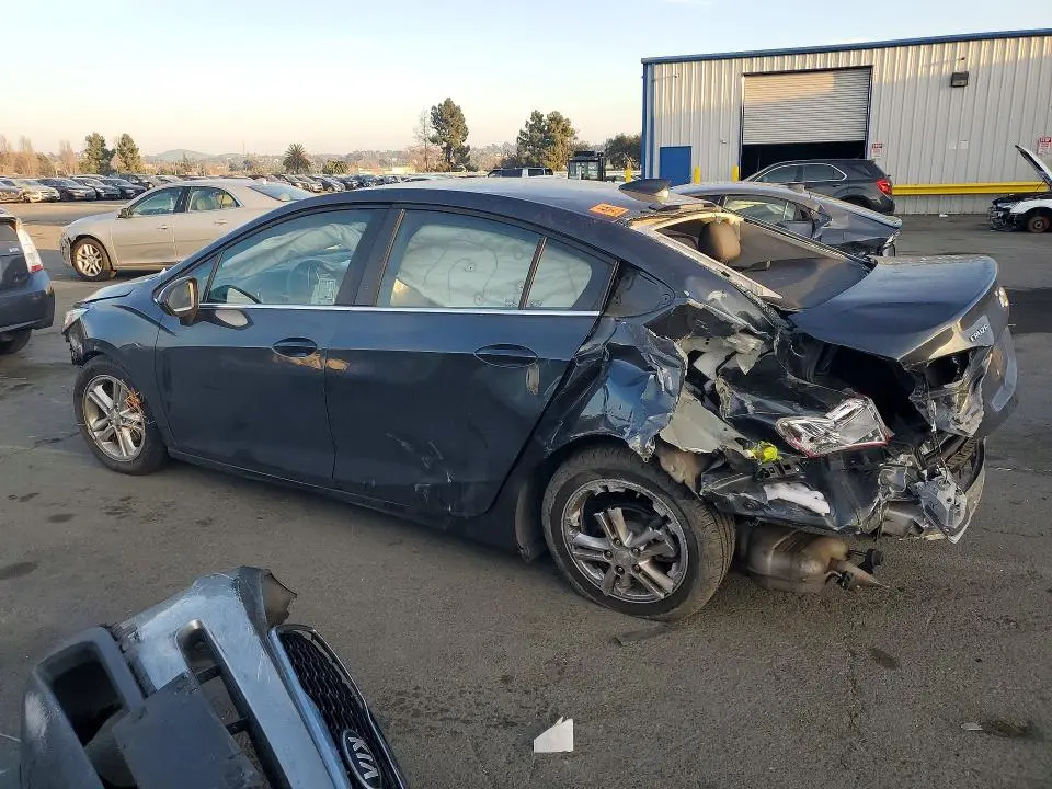 2017 CHEVROLET CRUZE LT  
