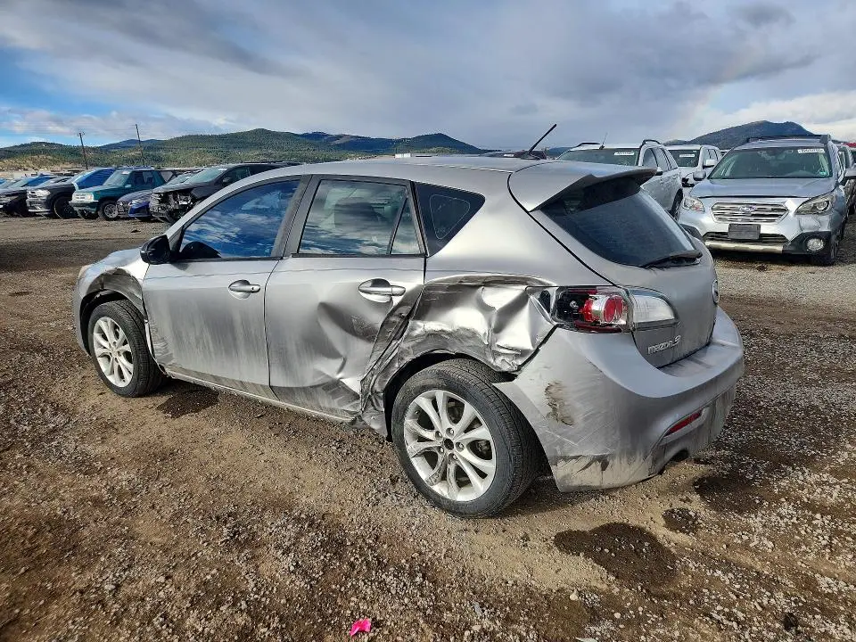 2011 MAZDA 3 S  