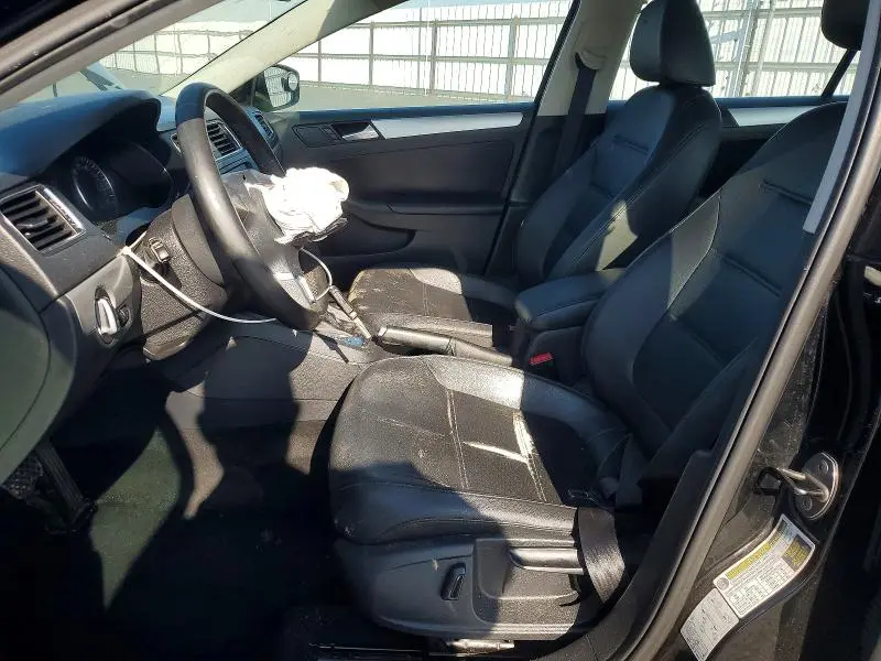 2013 VOLKSWAGEN JETTA SE  